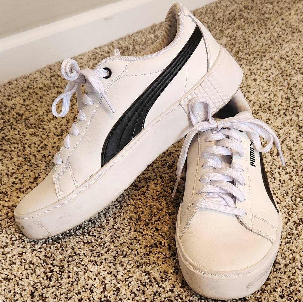 Puma Smash Platform v2 leather sneakers
